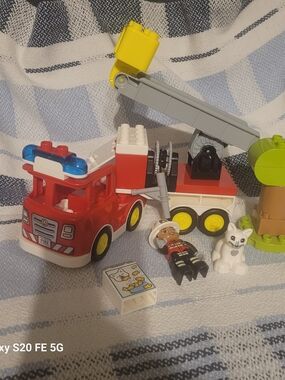 Lego DUPLO 10969 Kids Fire Rescue Toy Truck Set - Red and Yellow